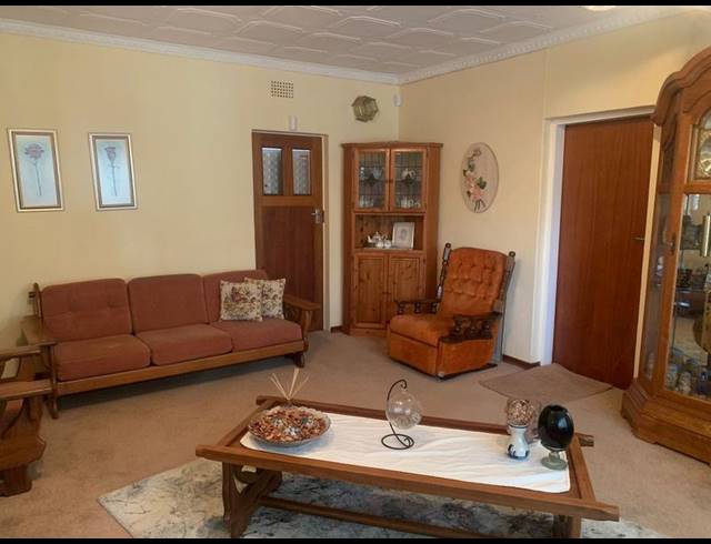 4 BEDROOM HOUSE FOR SALE IN BIRCHLEIGH